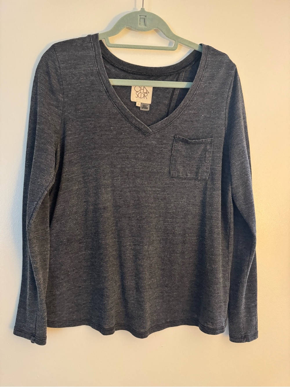 Chaser Long Sleeve V-Neck Pocket Top with Open Back in Charcoal Gray